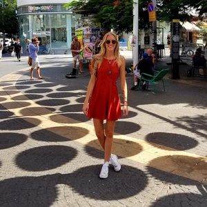 Meet your Posher, Victoria